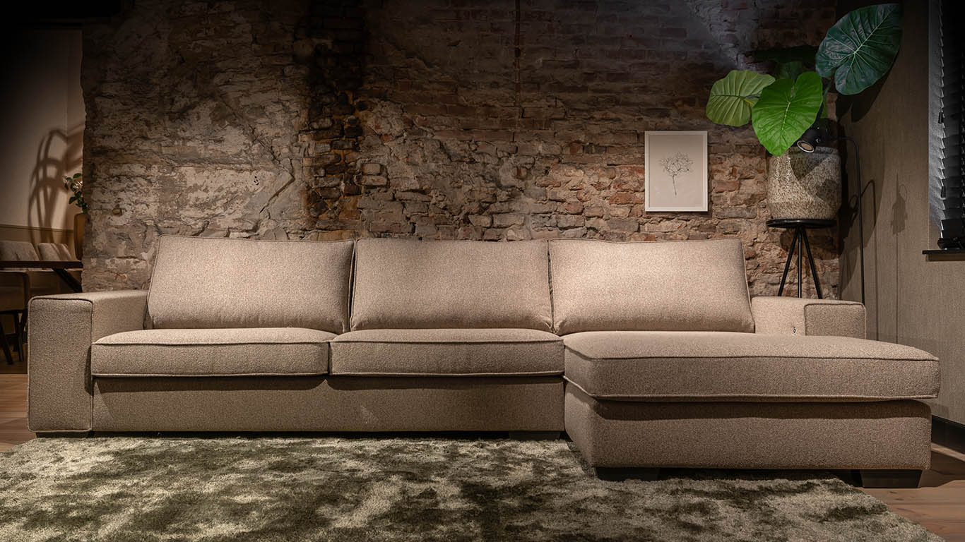 UrbanSofa Firenca Casia Loungebank Turijn Desert met USB Oplader website