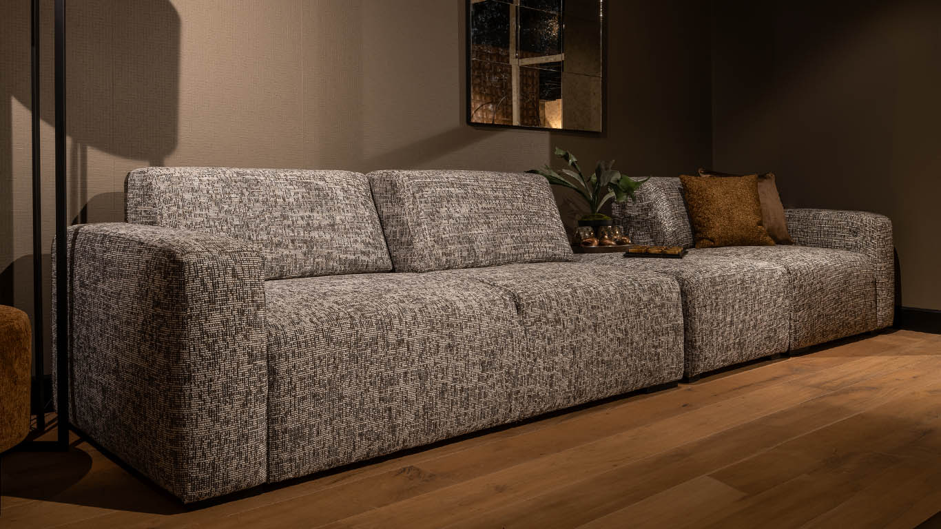 UrbanSofa Boaz Sofa en Boaz Hocker in Berkly Stone rugleuning 4